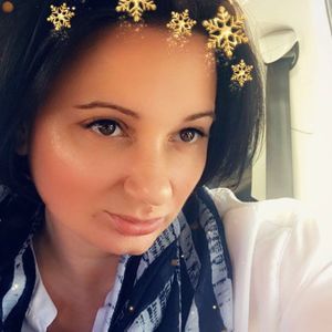 Meet your Posher, Emina